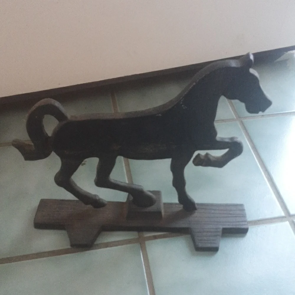 Black Cast Iron Horse Doorstop - Picture 2 of 3